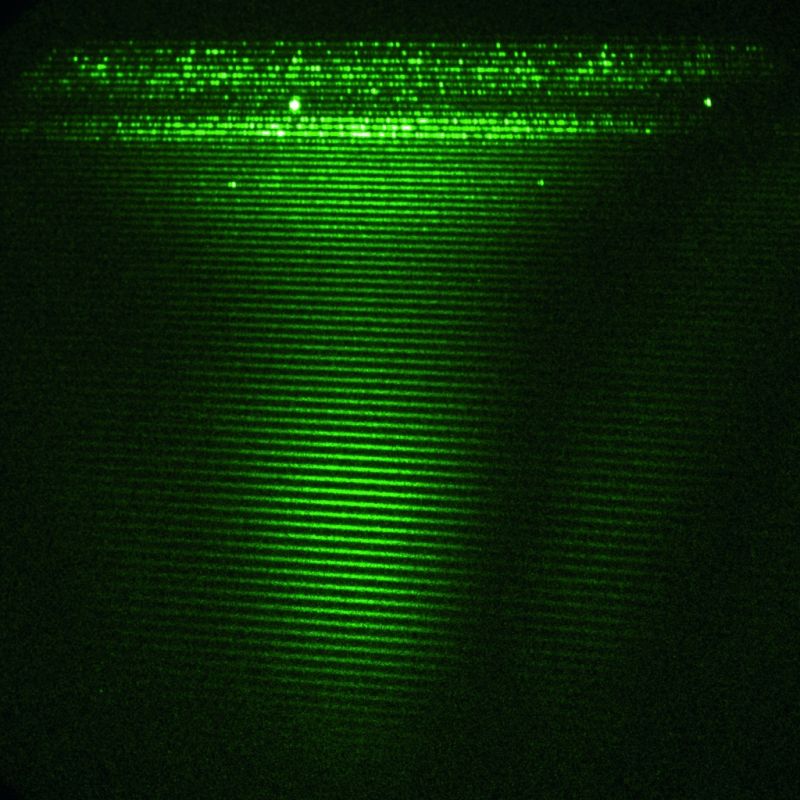Broadband echelleogram